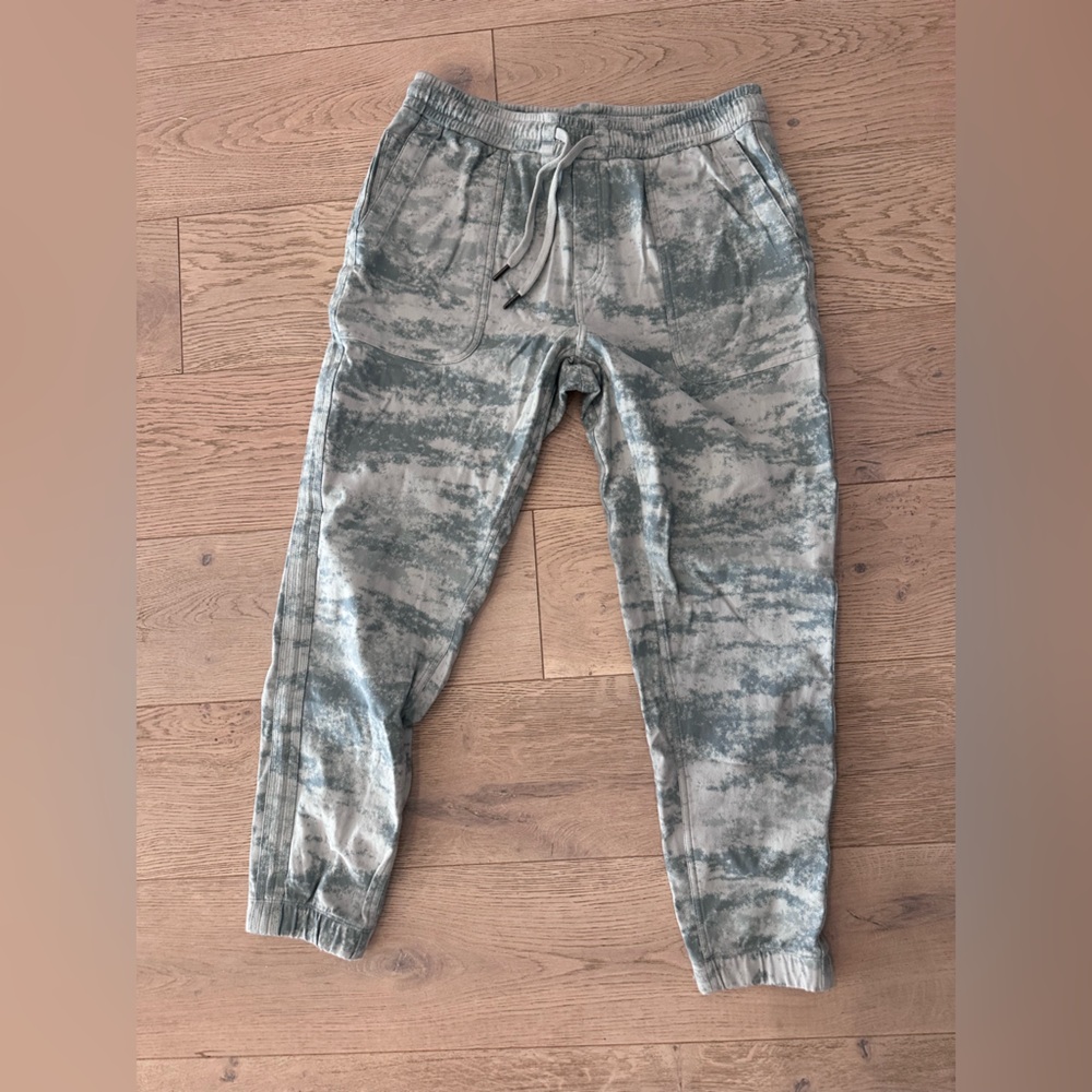 Athleta joggers- never worn